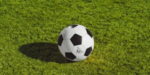 摩洛哥国家足球队队徽及球员奔跑画面